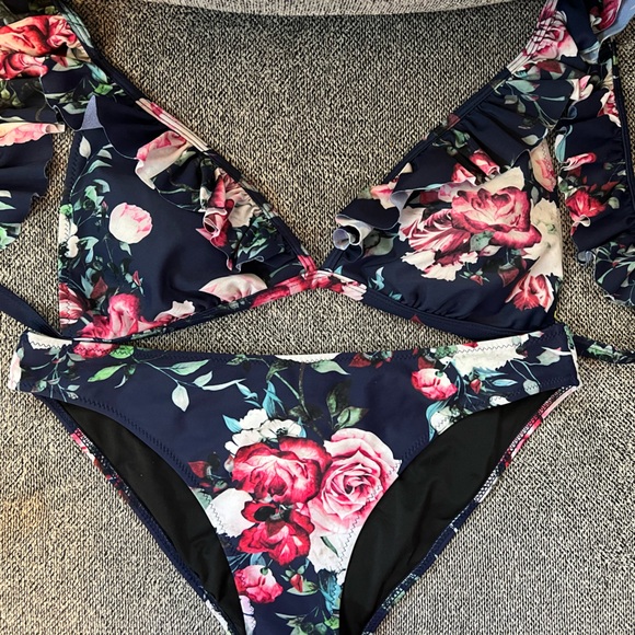 Cupshe Navy Floral Bikini - Picture 3 of 5